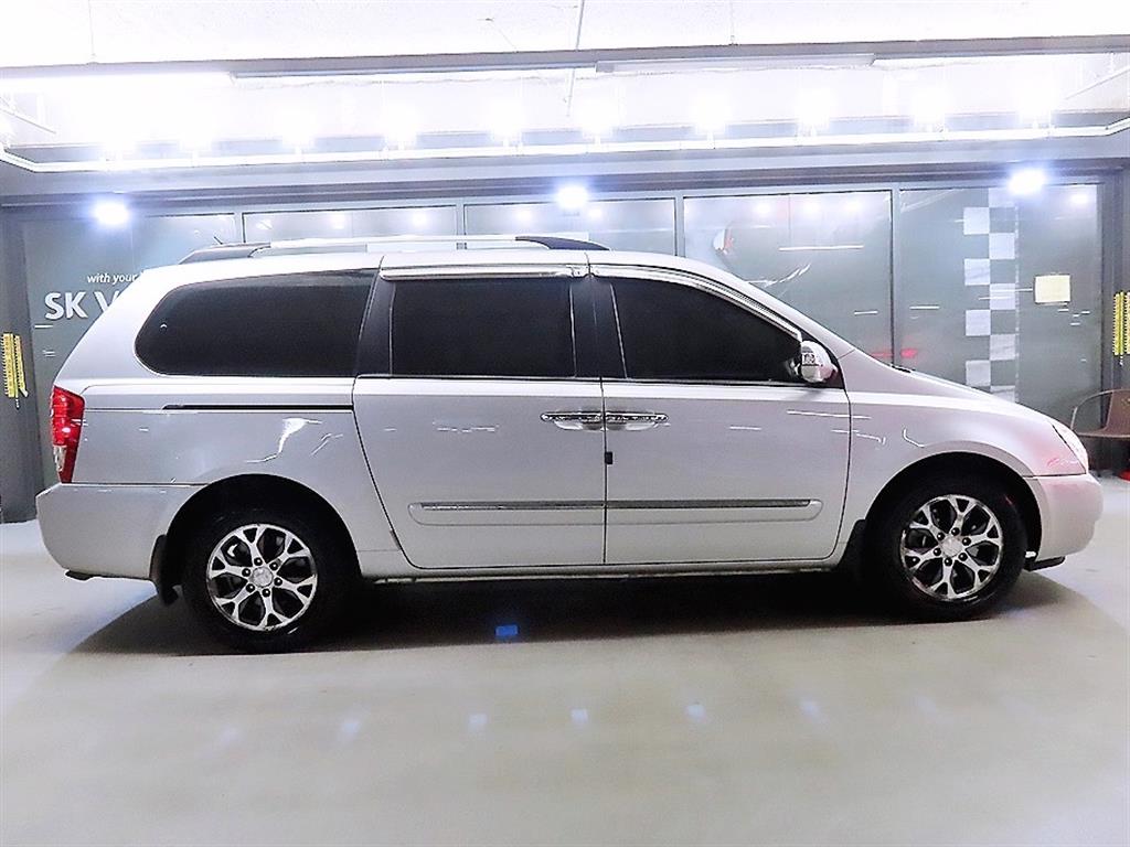 KIA Carnival - Vista 3