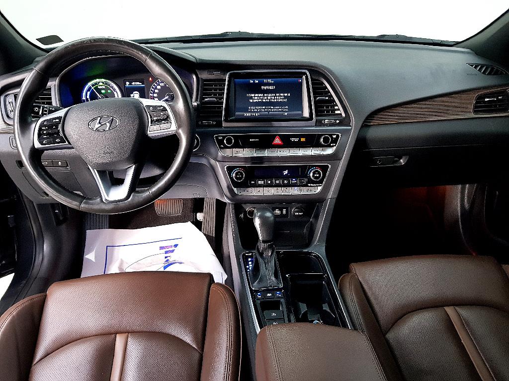 HYUNDAI Sonata - Vista 9