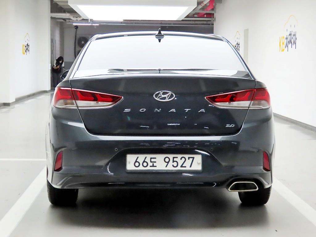 HYUNDAI Sonata - Vista 3