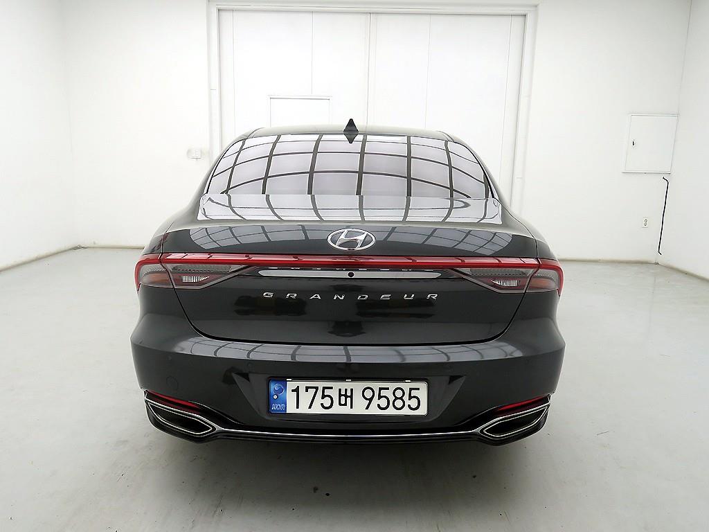 HYUNDAI Grandeur - Vista 3