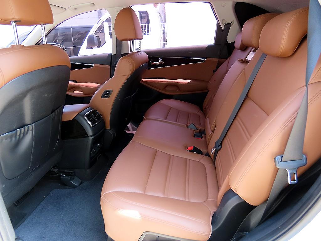 KIA Sorento - Vista 6