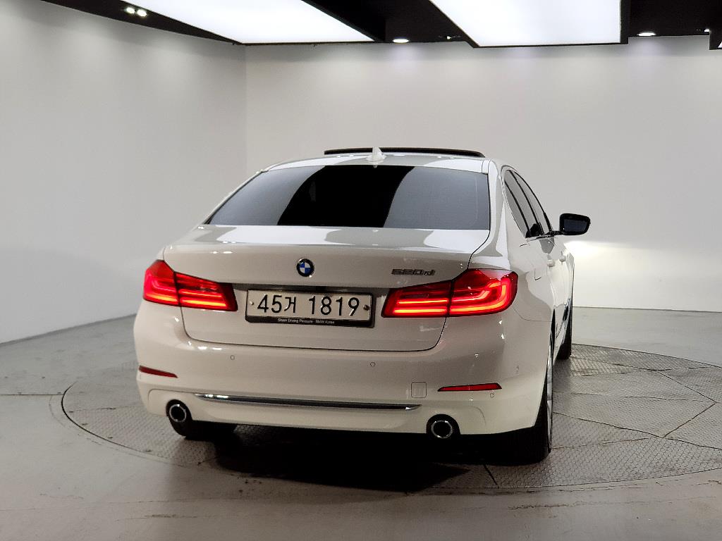 BMW 5 Series - Vista 3