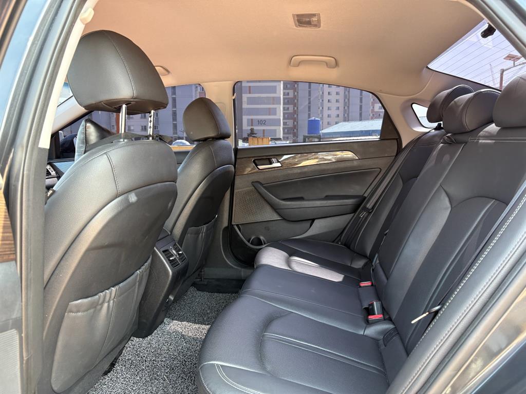 HYUNDAI Sonata - Vista 11