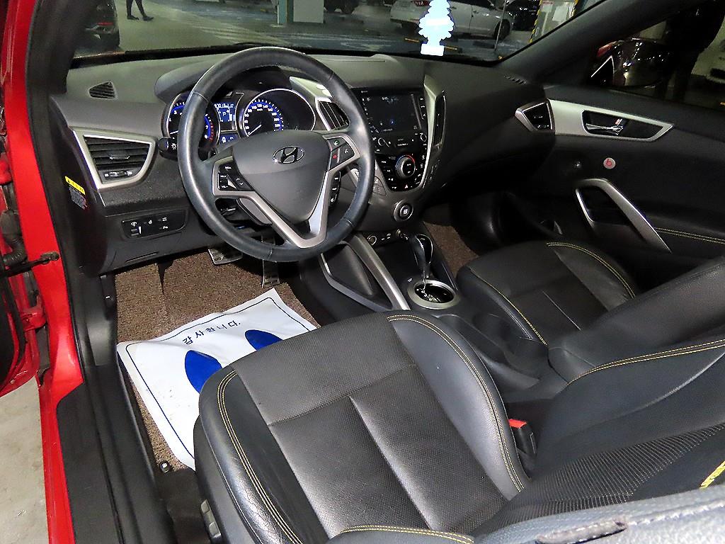 HYUNDAI Veloster - Vista 10