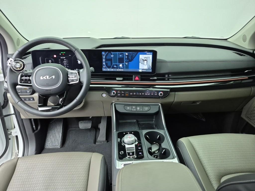 KIA Carnival - Vista 5