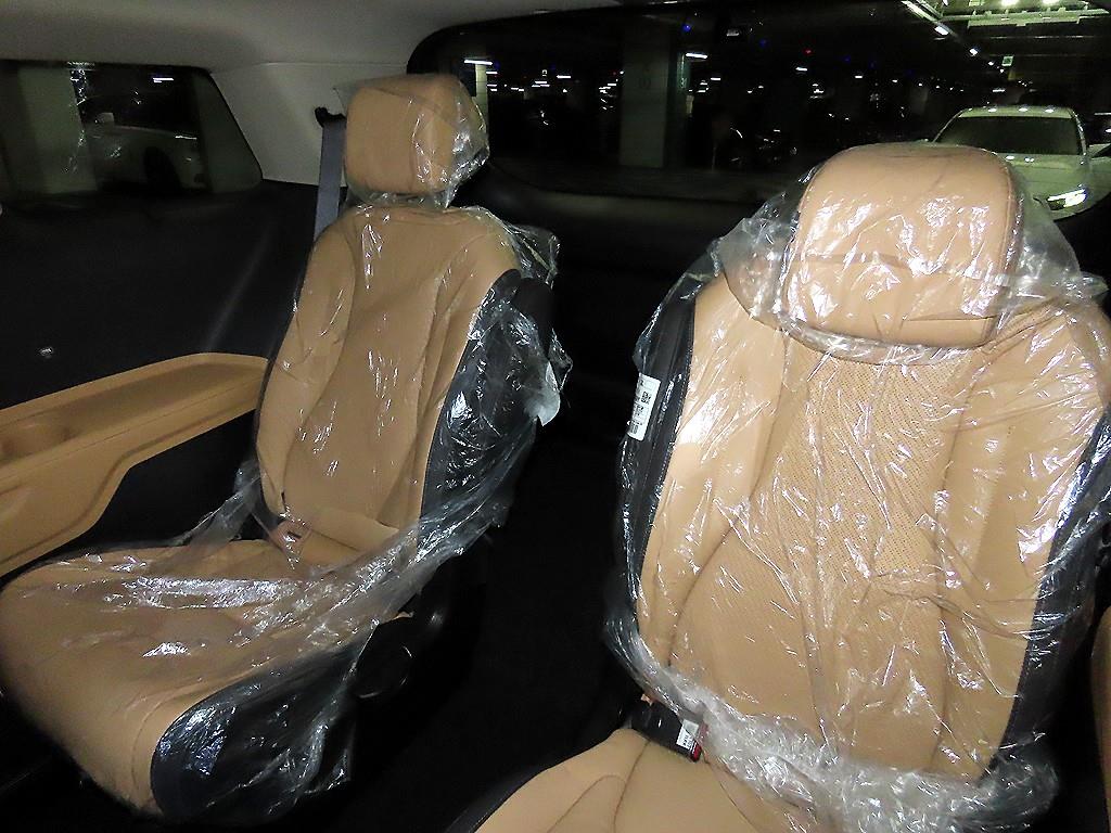 KIA Carnival - Vista 8