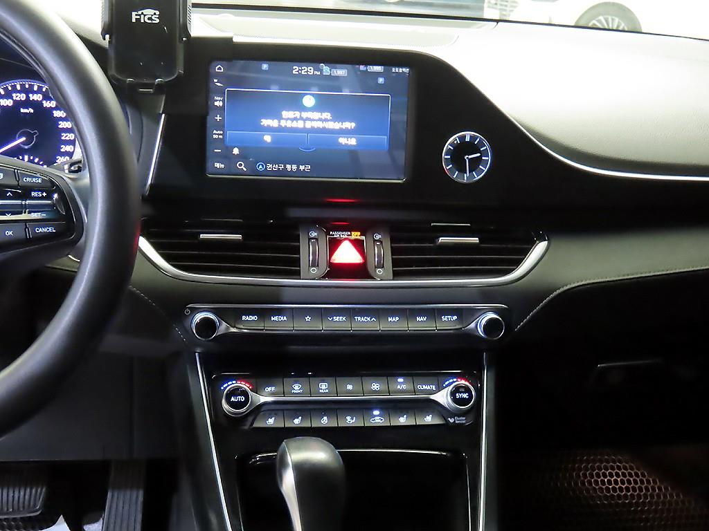 HYUNDAI Grandeur - Vista 11