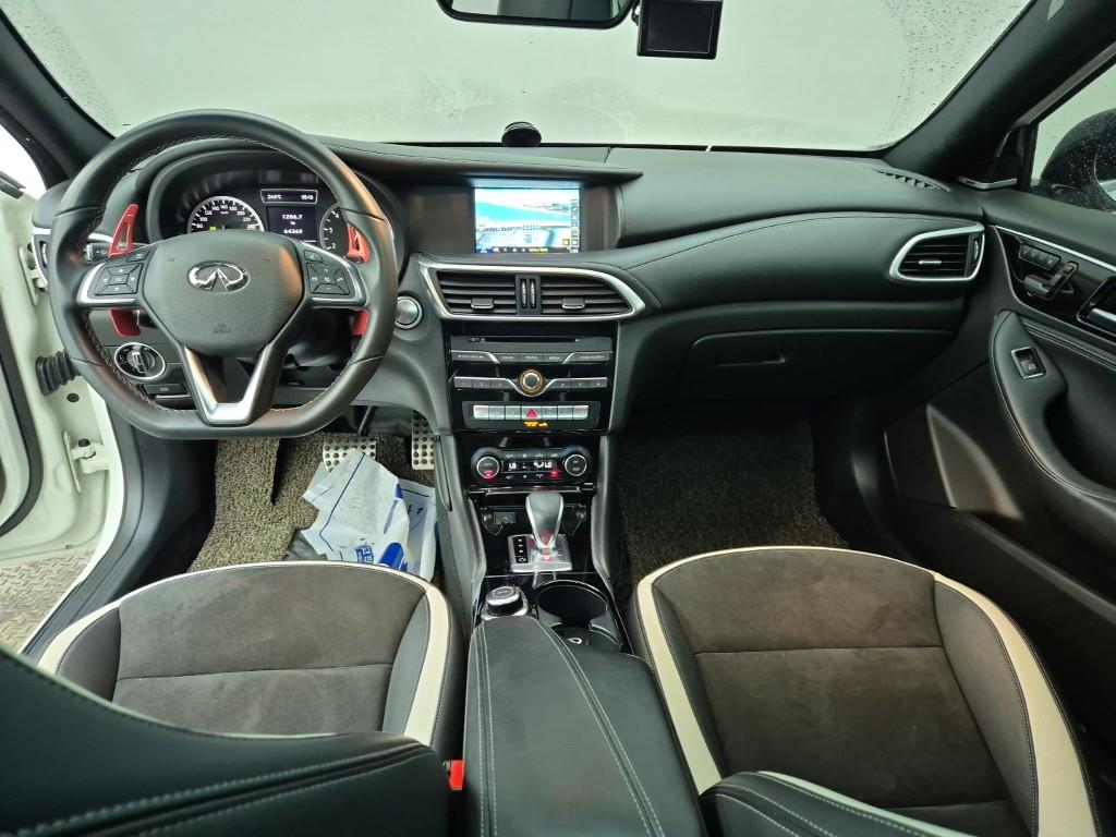 Infiniti Q - Vista 5