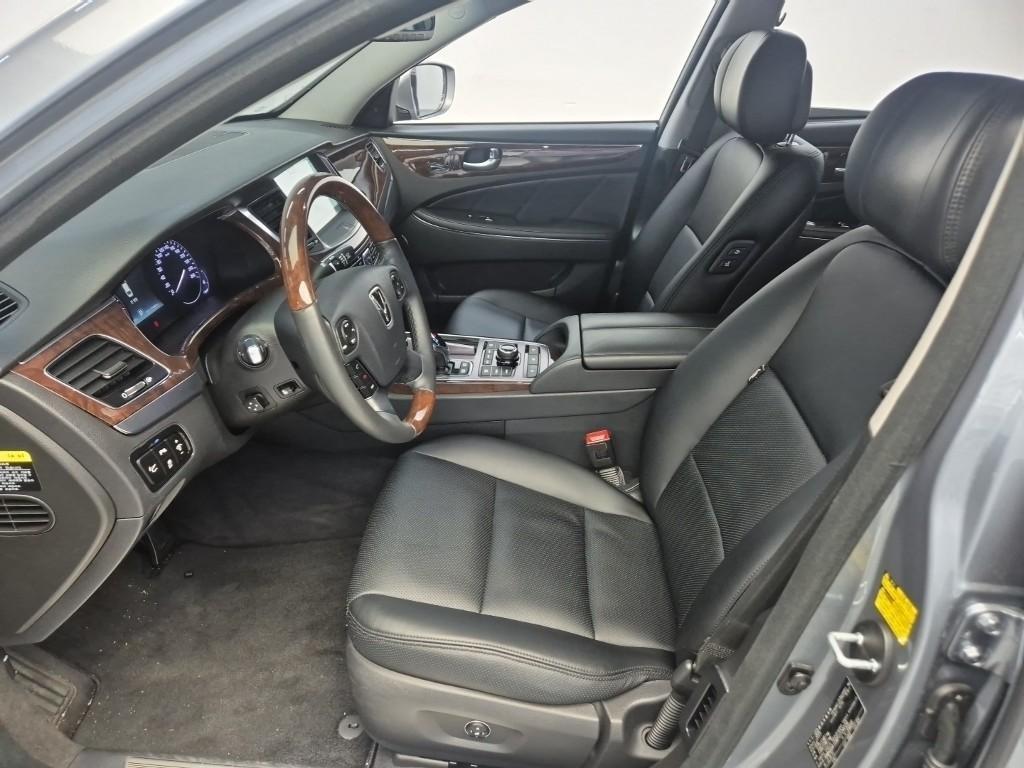 HYUNDAI Equus - Vista 8
