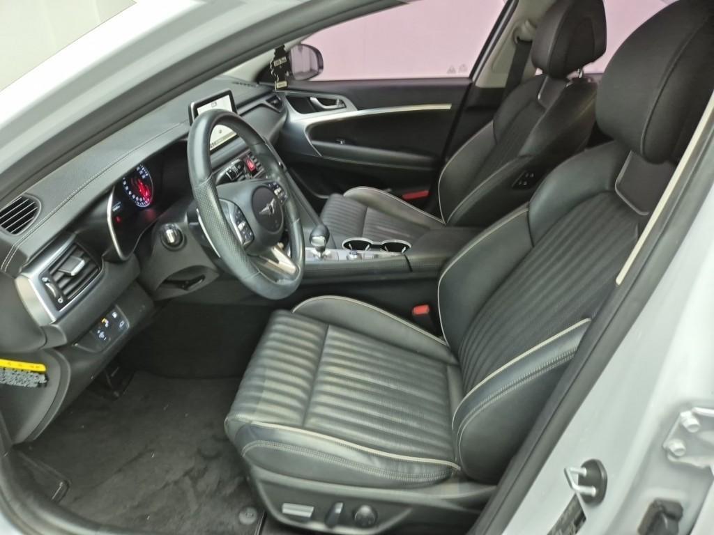 Genesis G70 - Vista 11