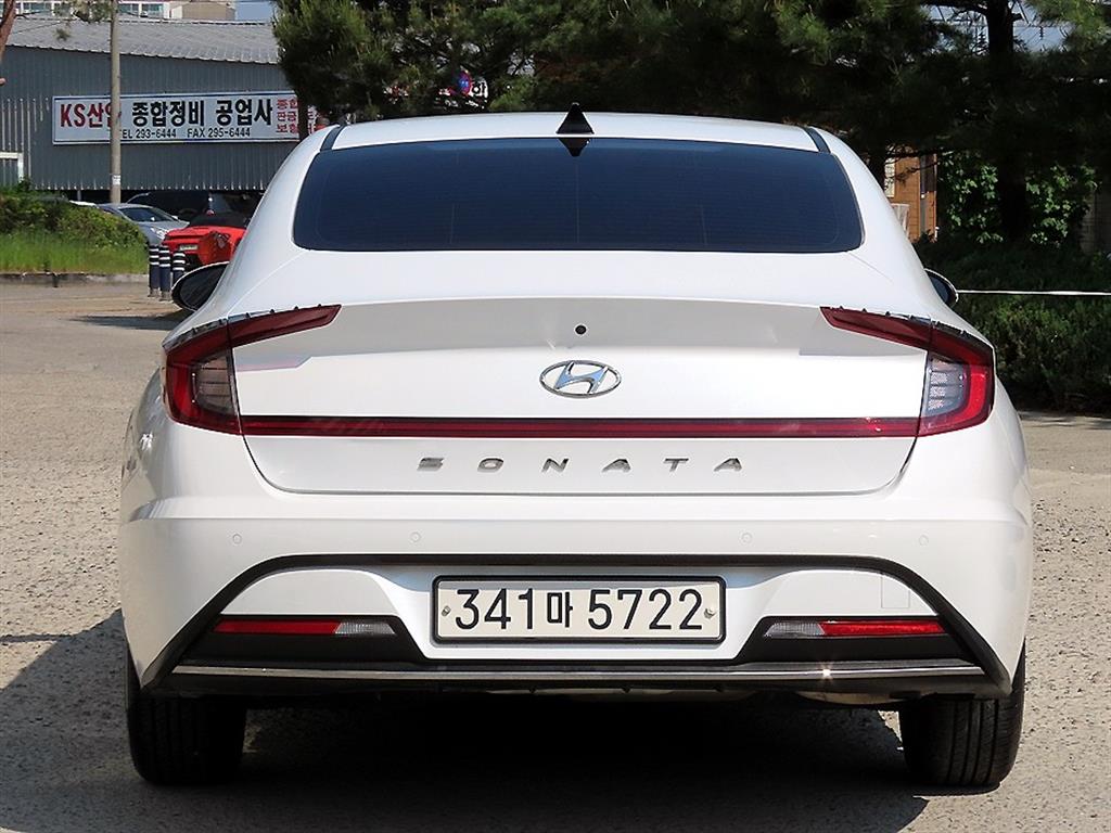 HYUNDAI Sonata - Vista 4