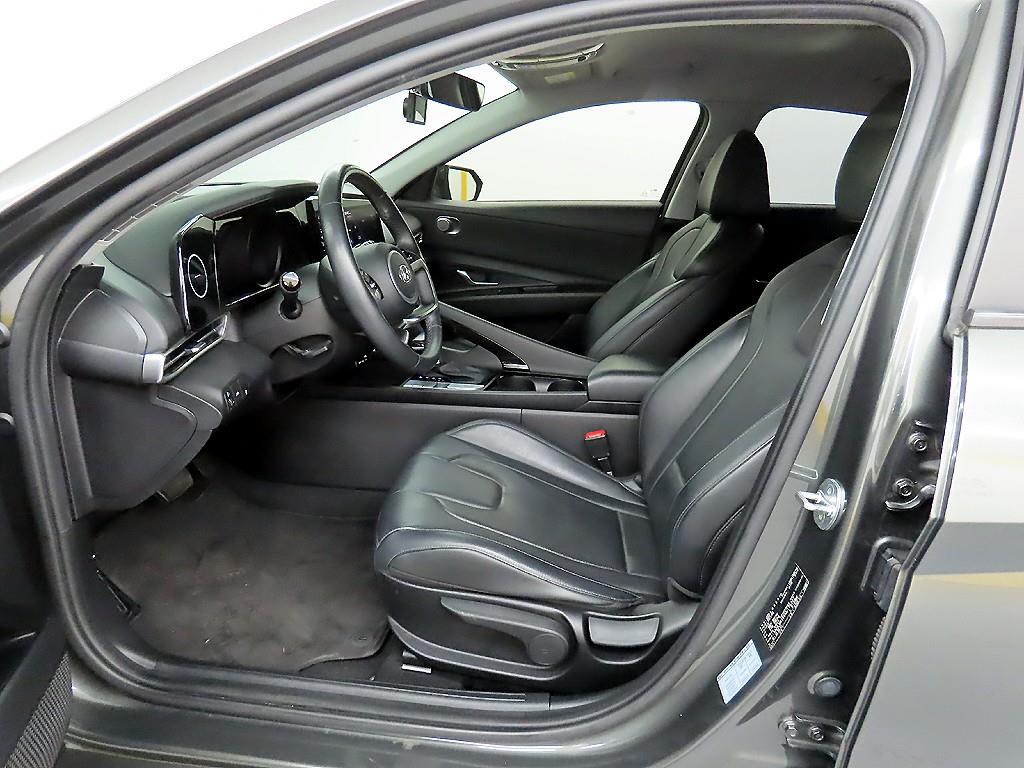 HYUNDAI Avante - Vista 5
