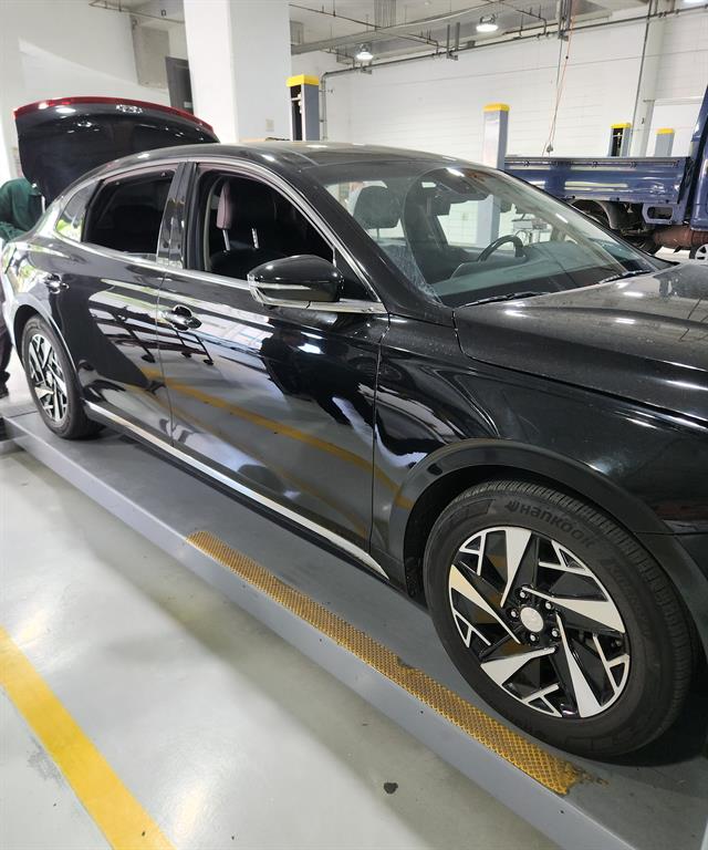 HYUNDAI Grandeur - Vista 3
