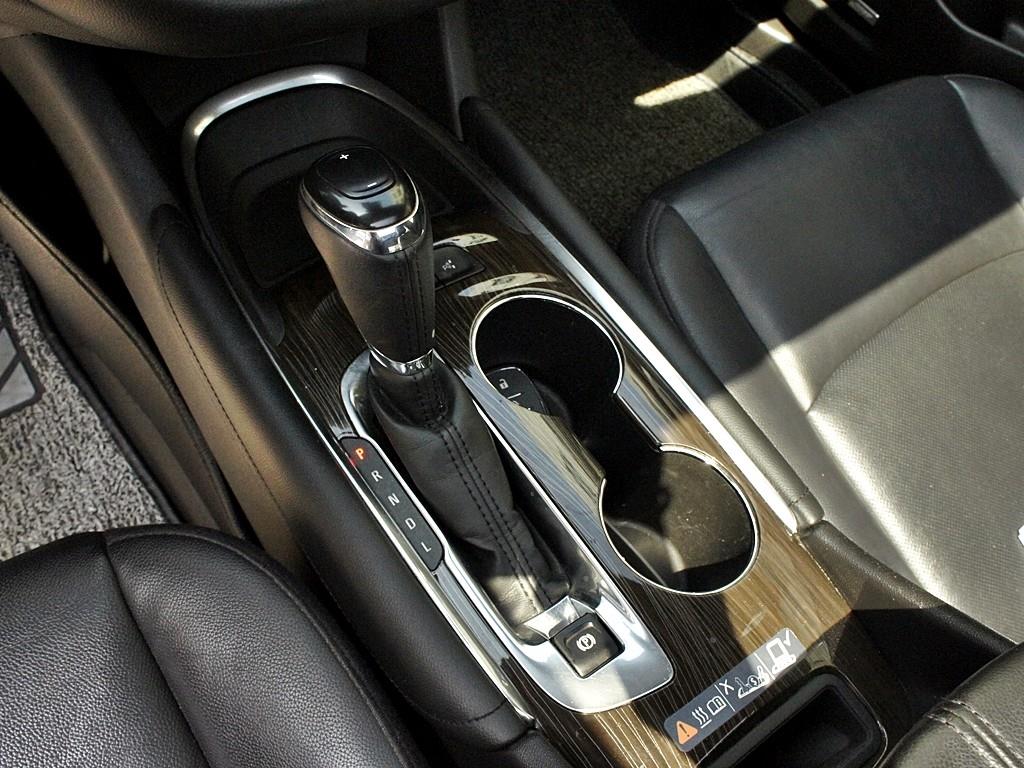 Chevrolet Malibu 2017 Blanco - Importación desde Corea - HF Imports Iquique - Foto 11