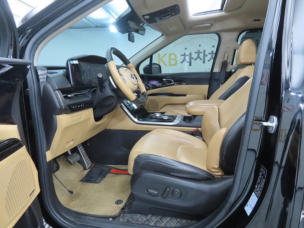 KIA Carnival - Vista 5