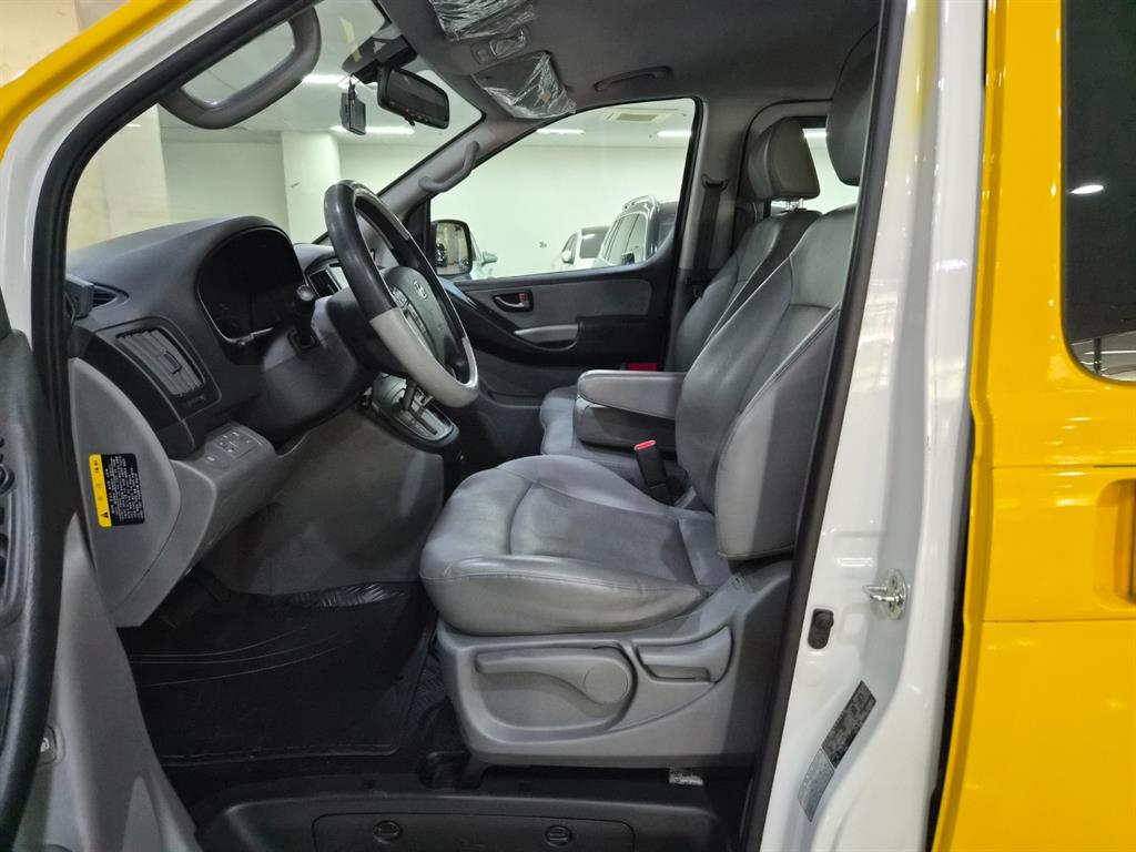 HYUNDAI Starex 2019 Amarillo - Importación desde Corea - HF Imports Iquique - Foto 14