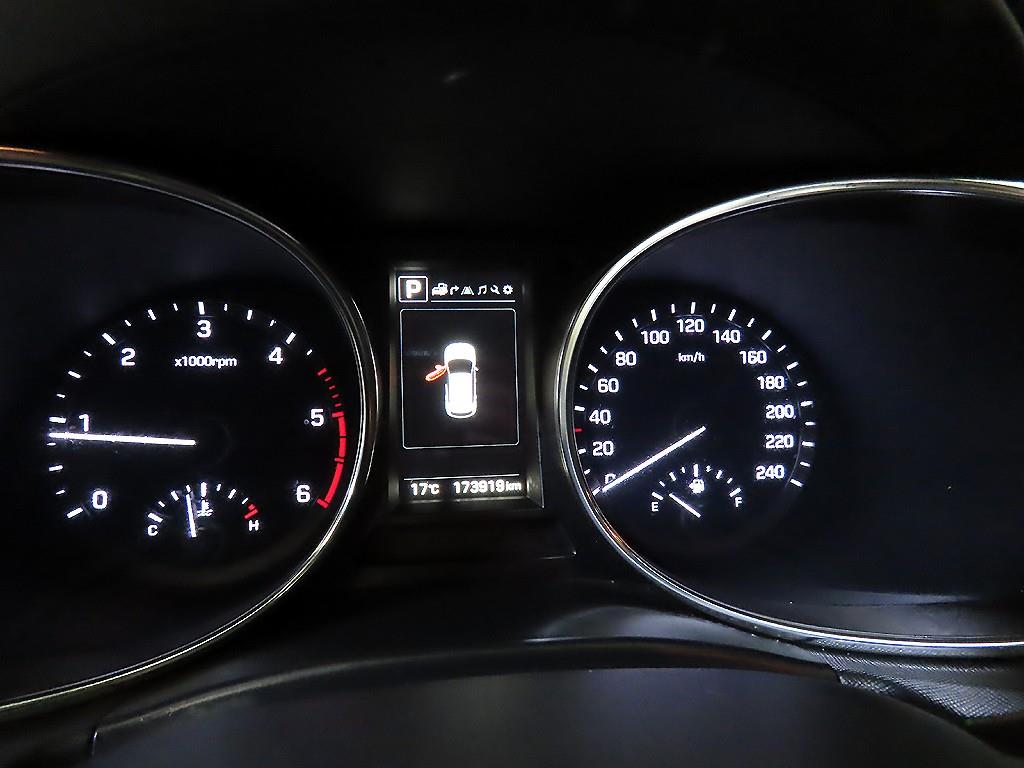 HYUNDAI Maxcruz - Vista 9