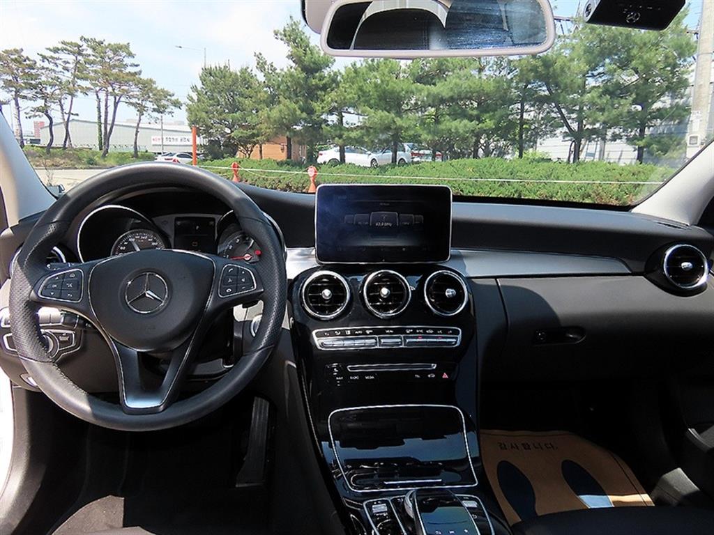 Mercedes Benz C Class - Vista 7