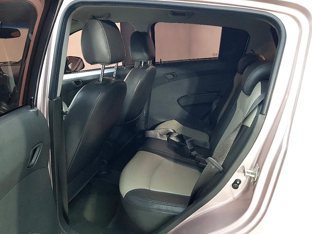 Chevrolet Spark - Vista 8