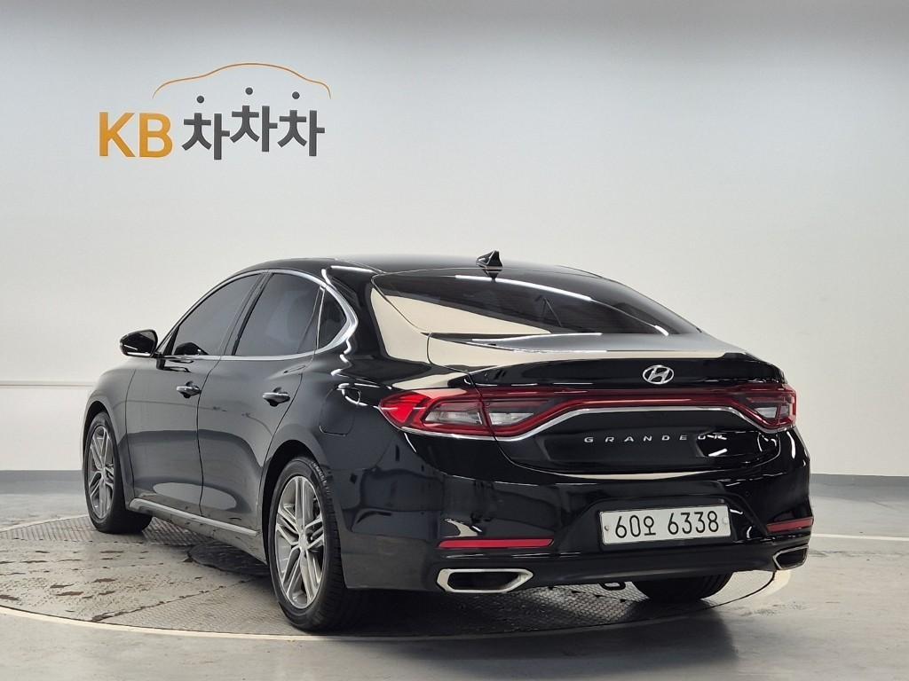 HYUNDAI Grandeur - Vista 2