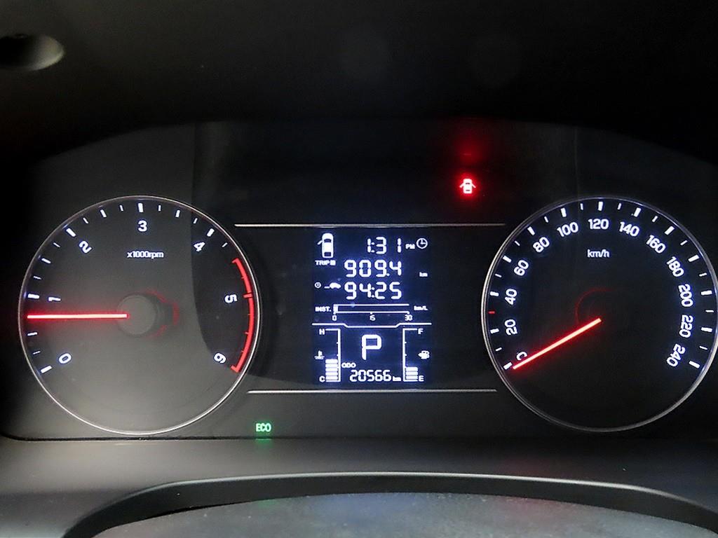 Ssangyong Rexton - Vista 8