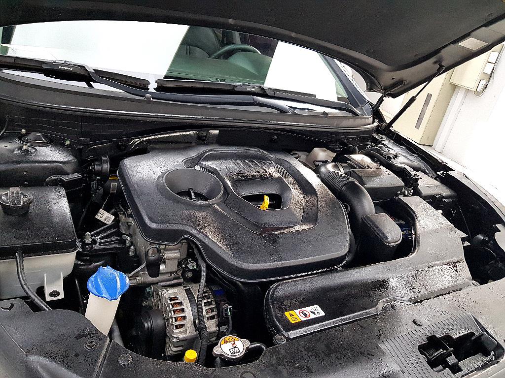 HYUNDAI Sonata - Vista 6