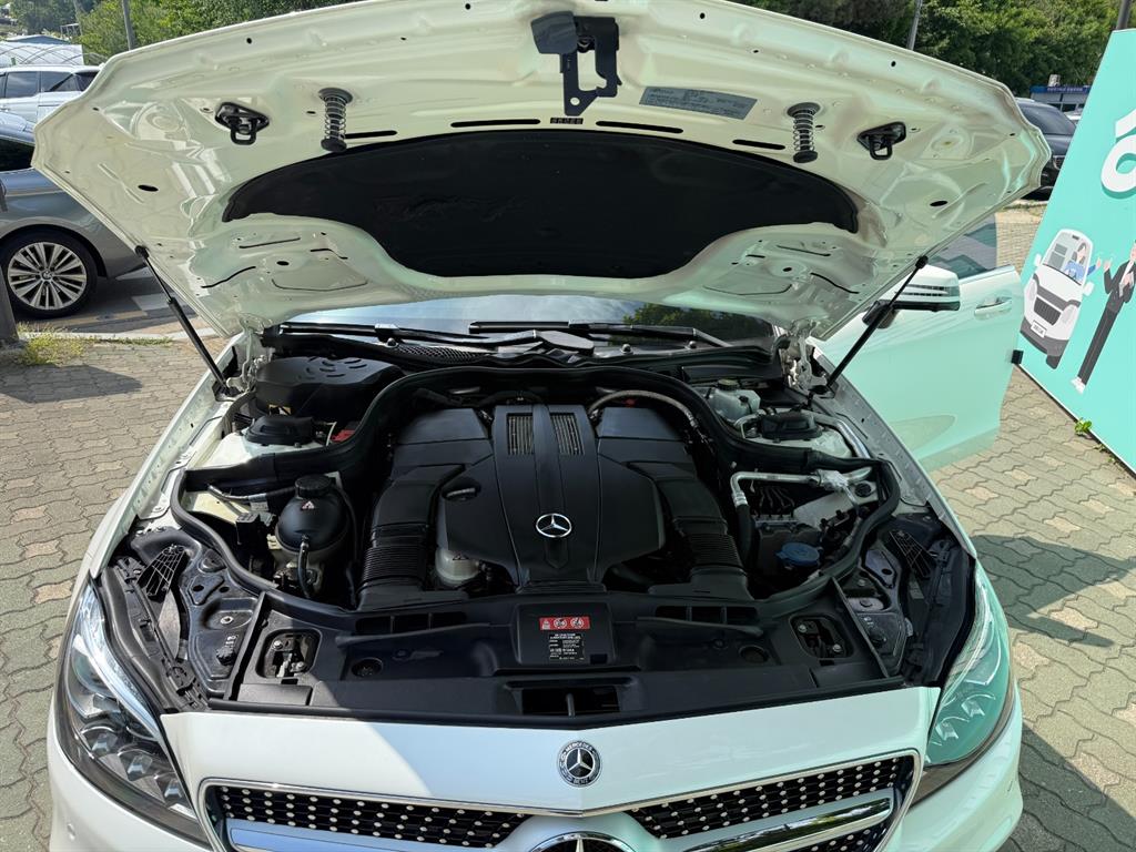 Mercedes Benz CLS Class - Vista 7