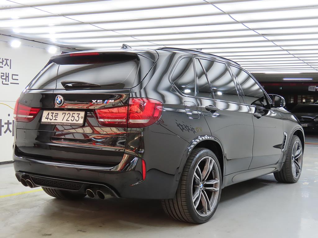 BMW X5M - Vista 3