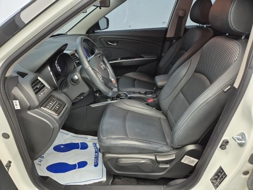 Ssangyong Tivoli - Vista 11