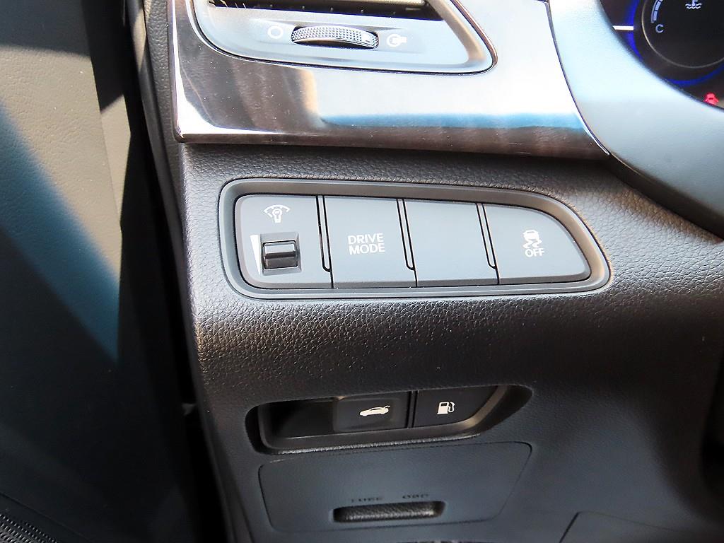 HYUNDAI Grandeur - Vista 12
