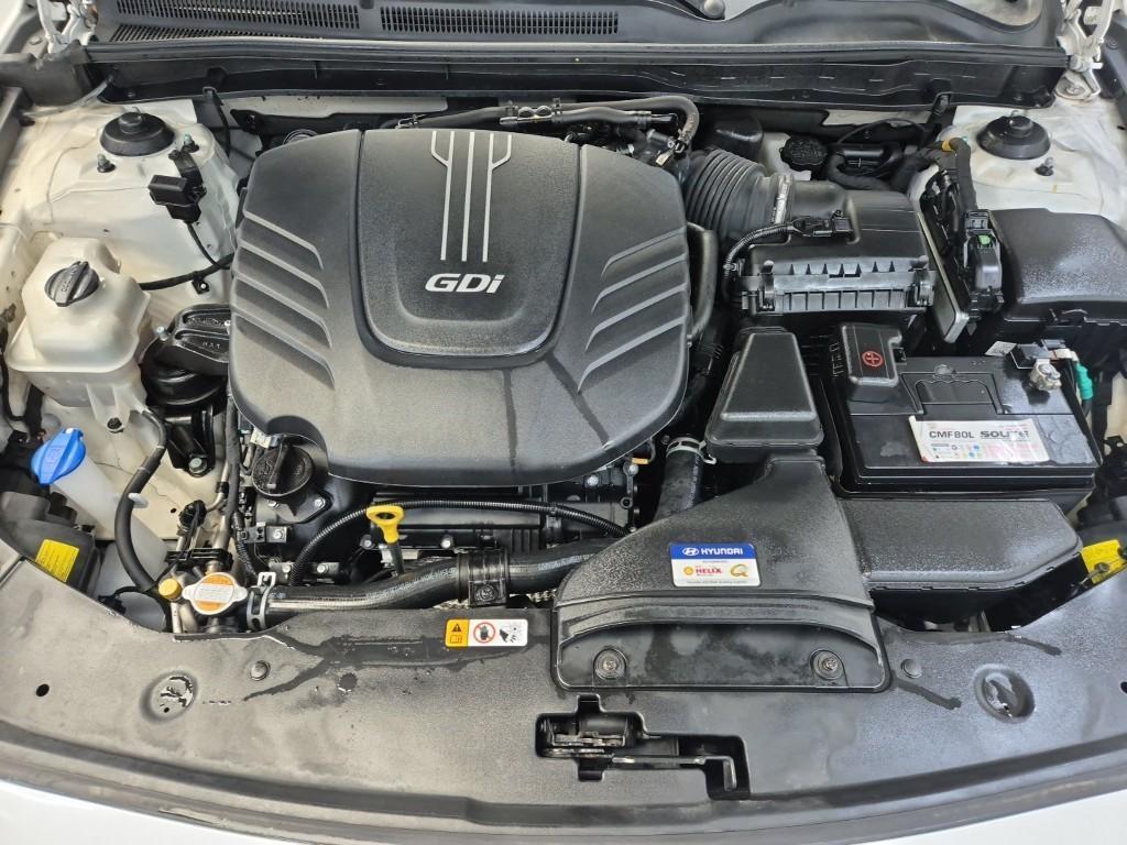 HYUNDAI Aslan - Vista 5