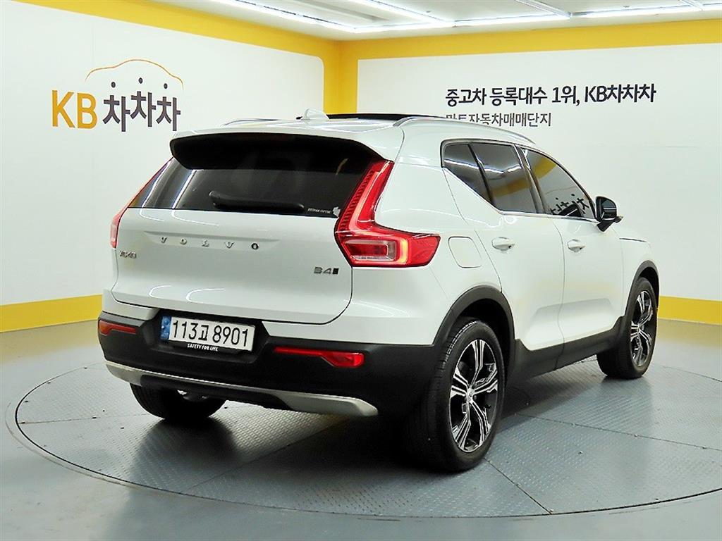 Volvo XC40 - Vista 4