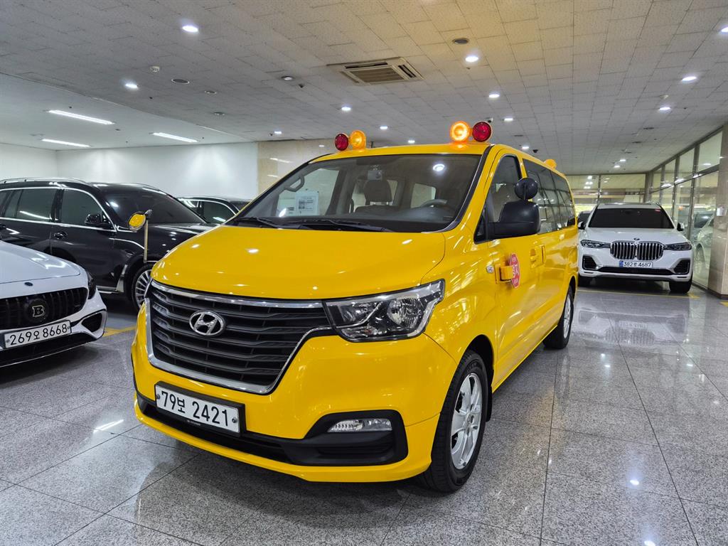 HYUNDAI Starex 2019 Amarillo - Importación desde Corea - HF Imports Iquique - Foto 1