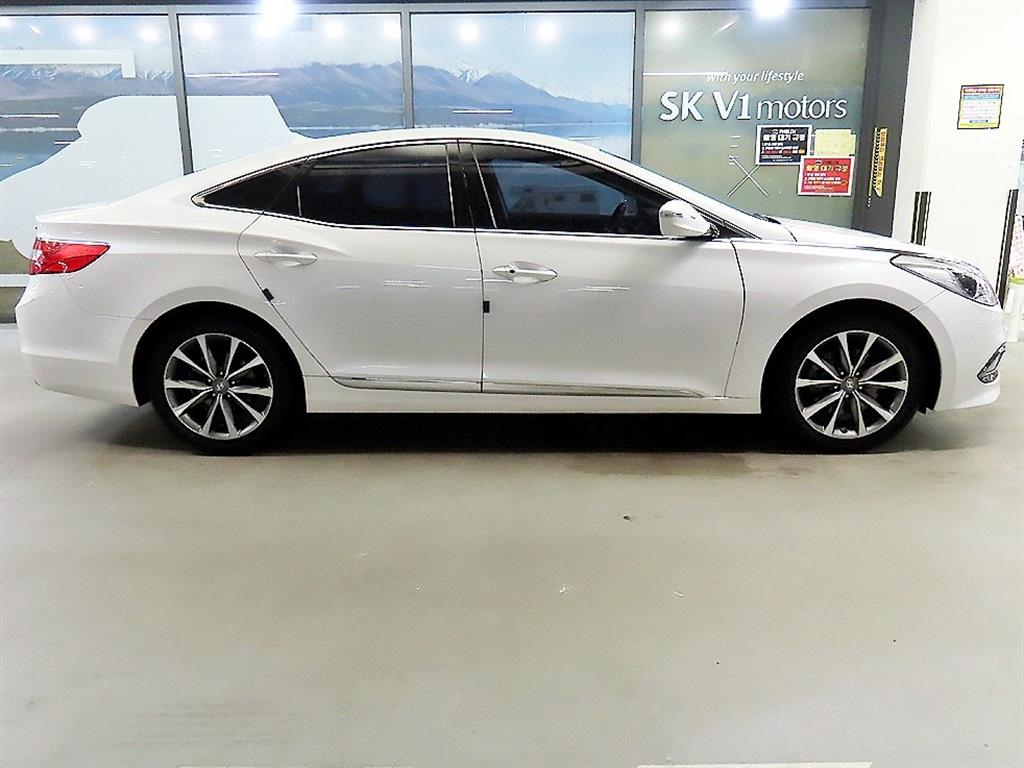 HYUNDAI Grandeur - Vista 3
