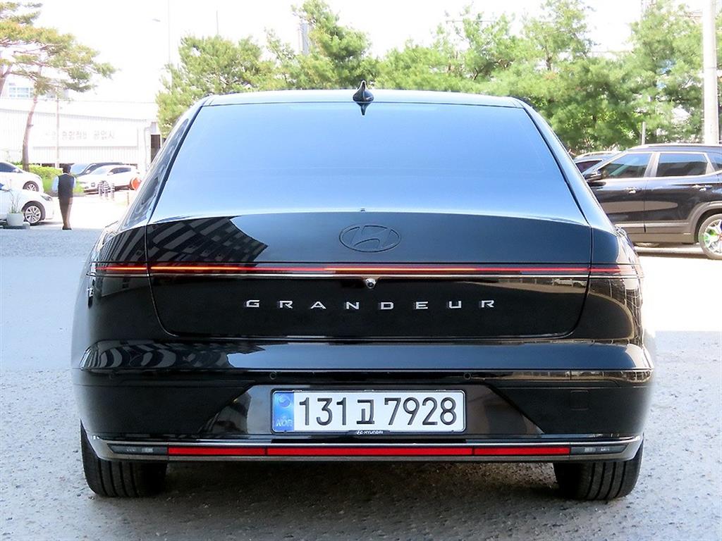 HYUNDAI Grandeur - Vista 4