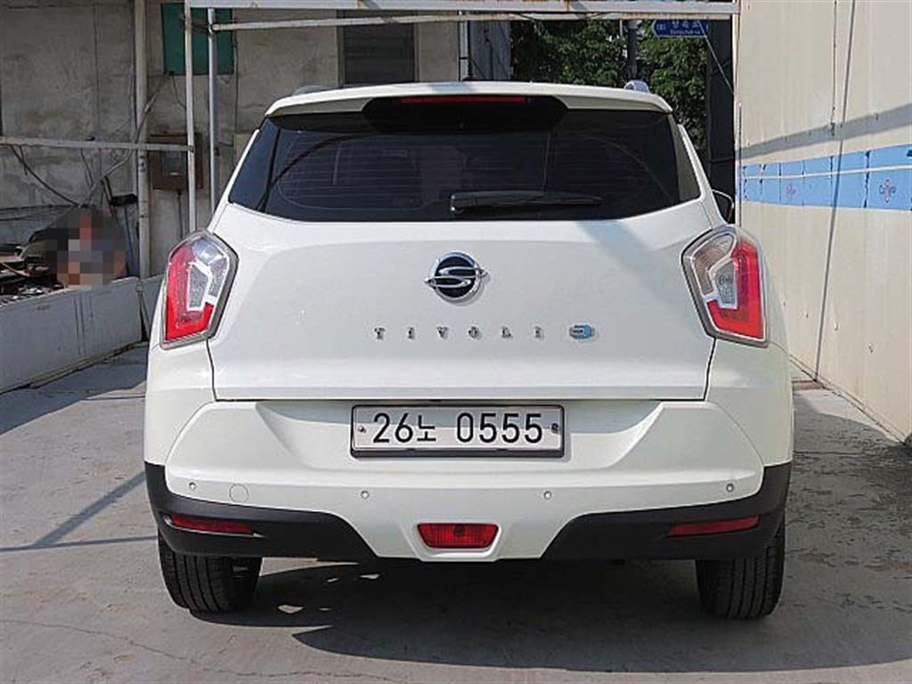 Ssangyong Tivoli - Vista 5