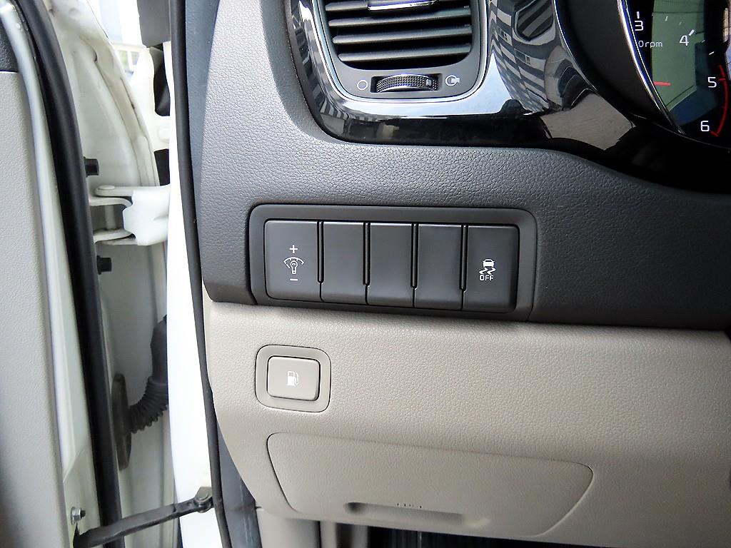 KIA Carnival 2016 Blanco - Importación desde Corea - HF Imports Iquique - Foto 13