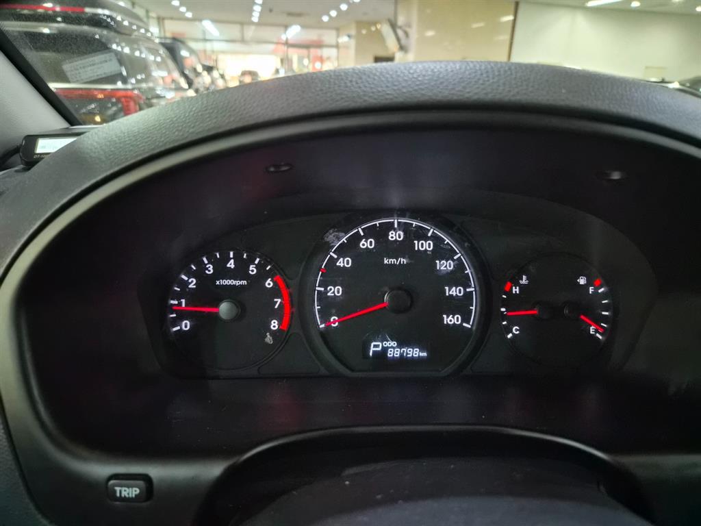 HYUNDAI Starex - Vista 9