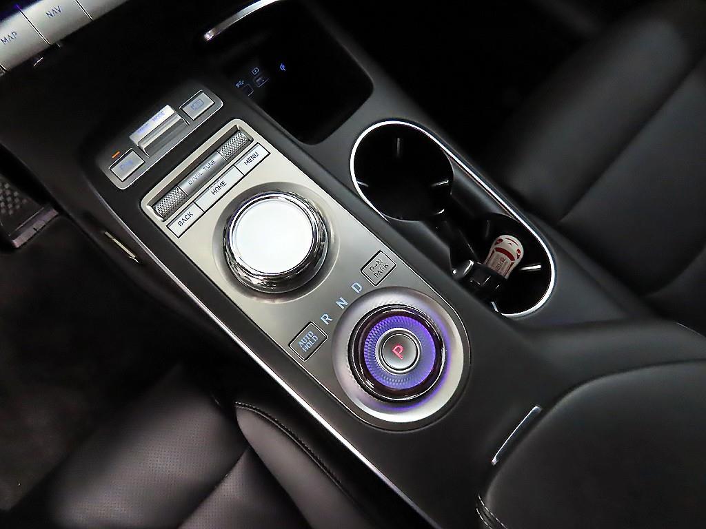 Genesis GV70 - Vista 10