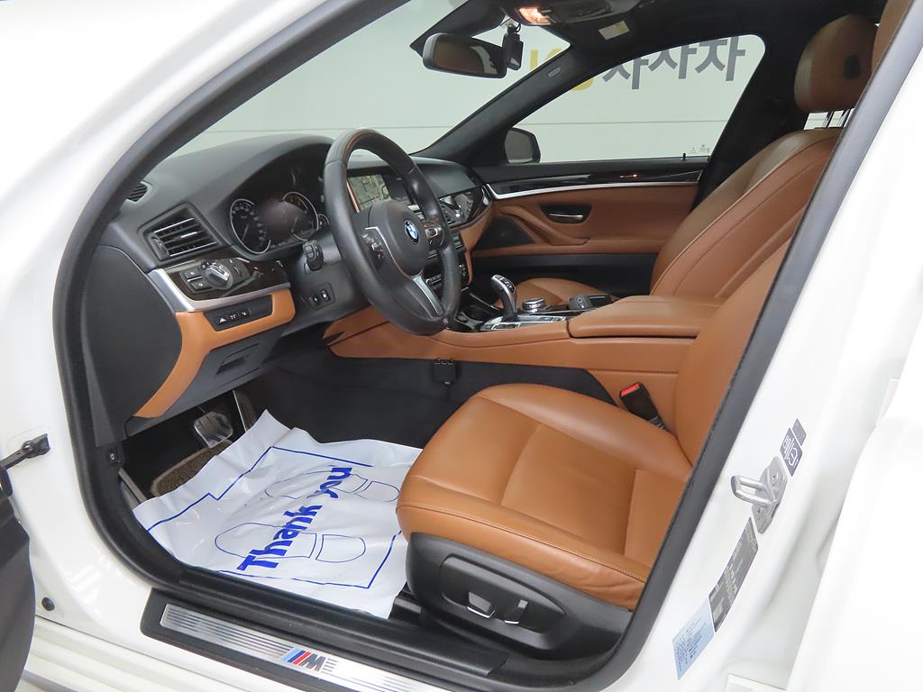 BMW 5 Series - Vista 5