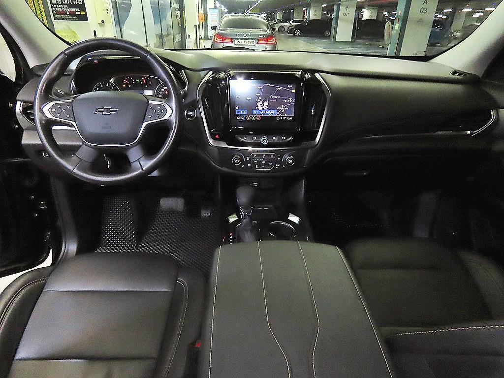 Chevrolet Travers - Vista 10