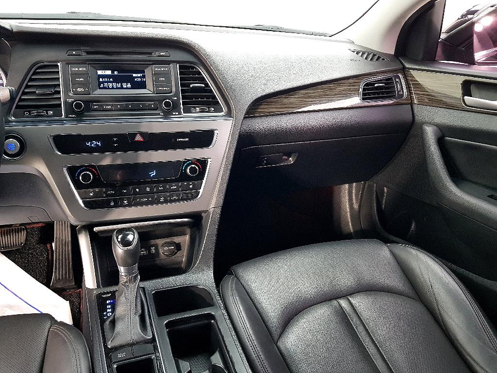 HYUNDAI Sonata - Vista 10