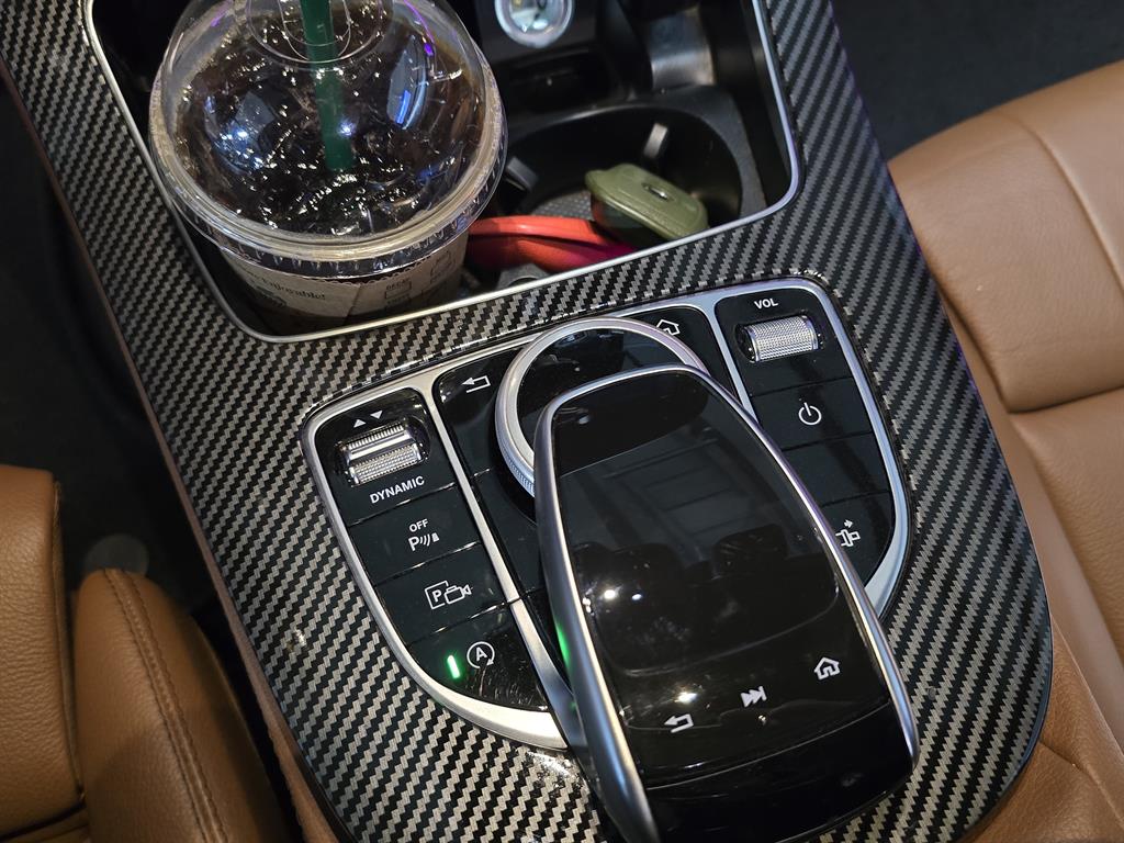 Mercedes Benz E class - Vista 12