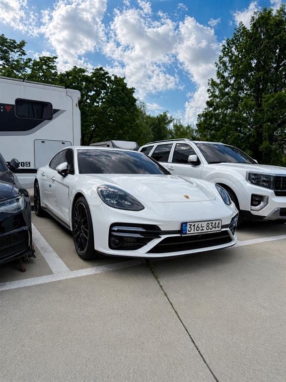 Porsche Panamera 2022 Blanco - Importación desde Corea - HF Imports Iquique - Foto 1