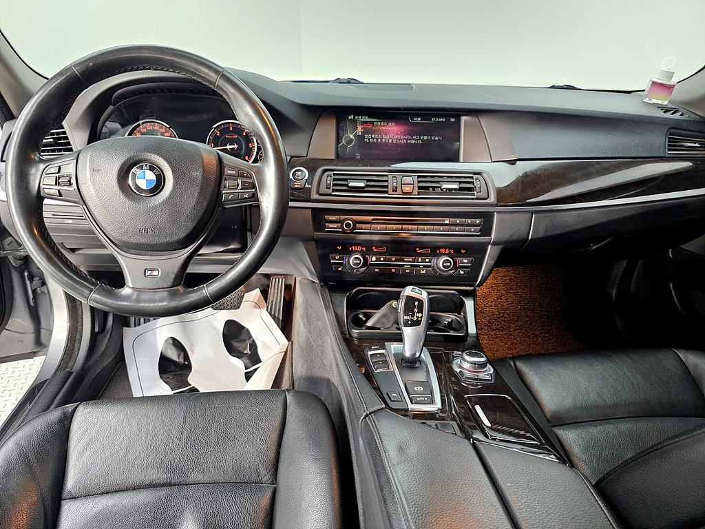 BMW 5 Series - Vista 5