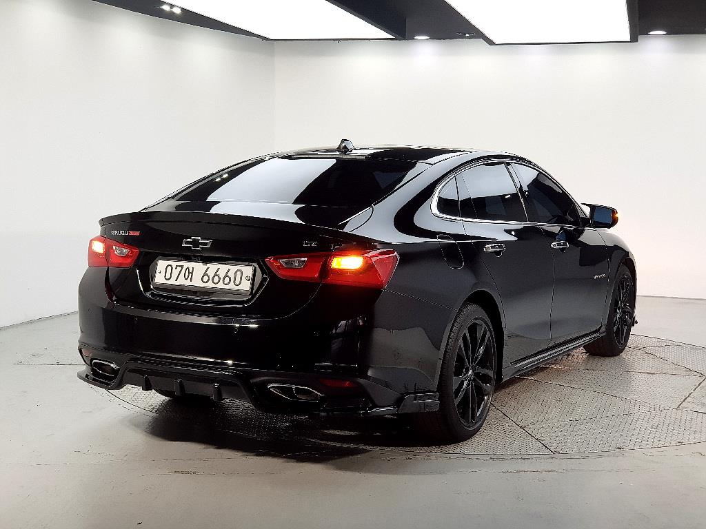 Chevrolet Malibu - Vista 4