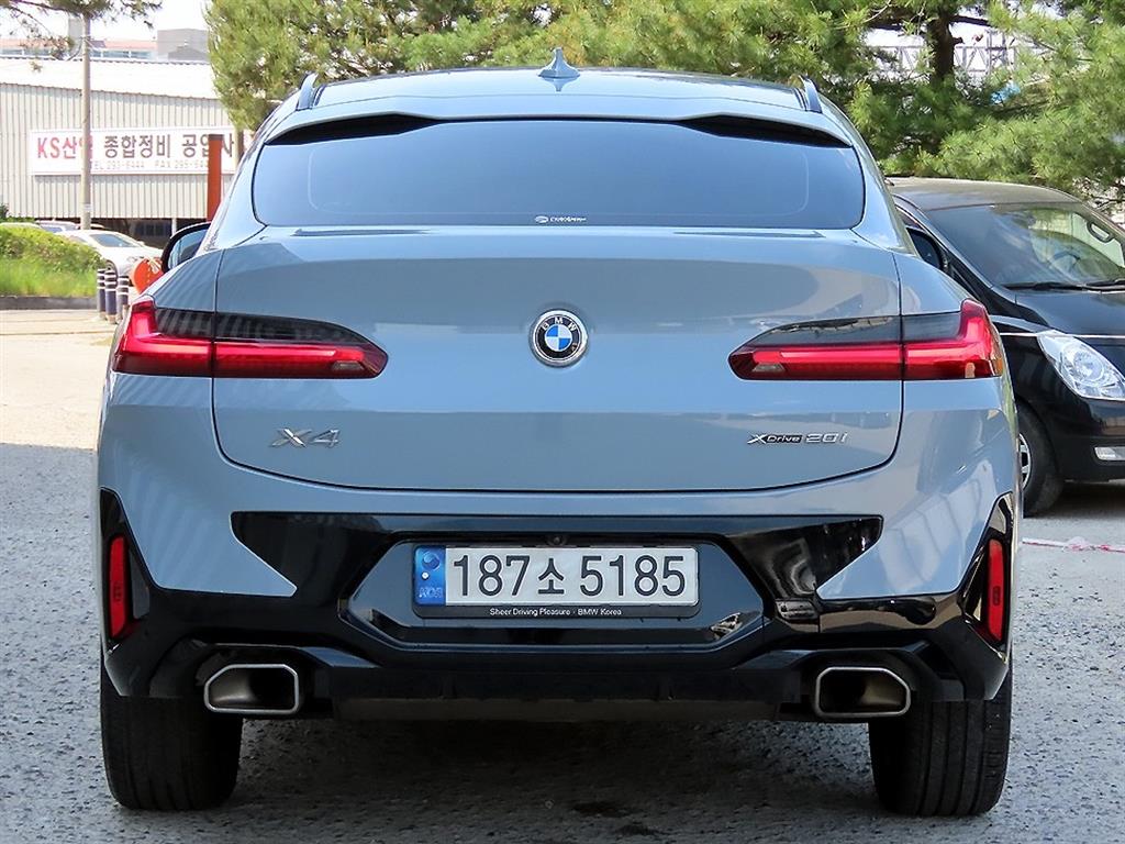 BMW X4 - Vista 4