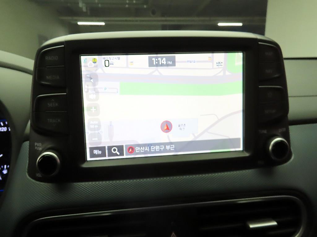 HYUNDAI Kona - Vista 9