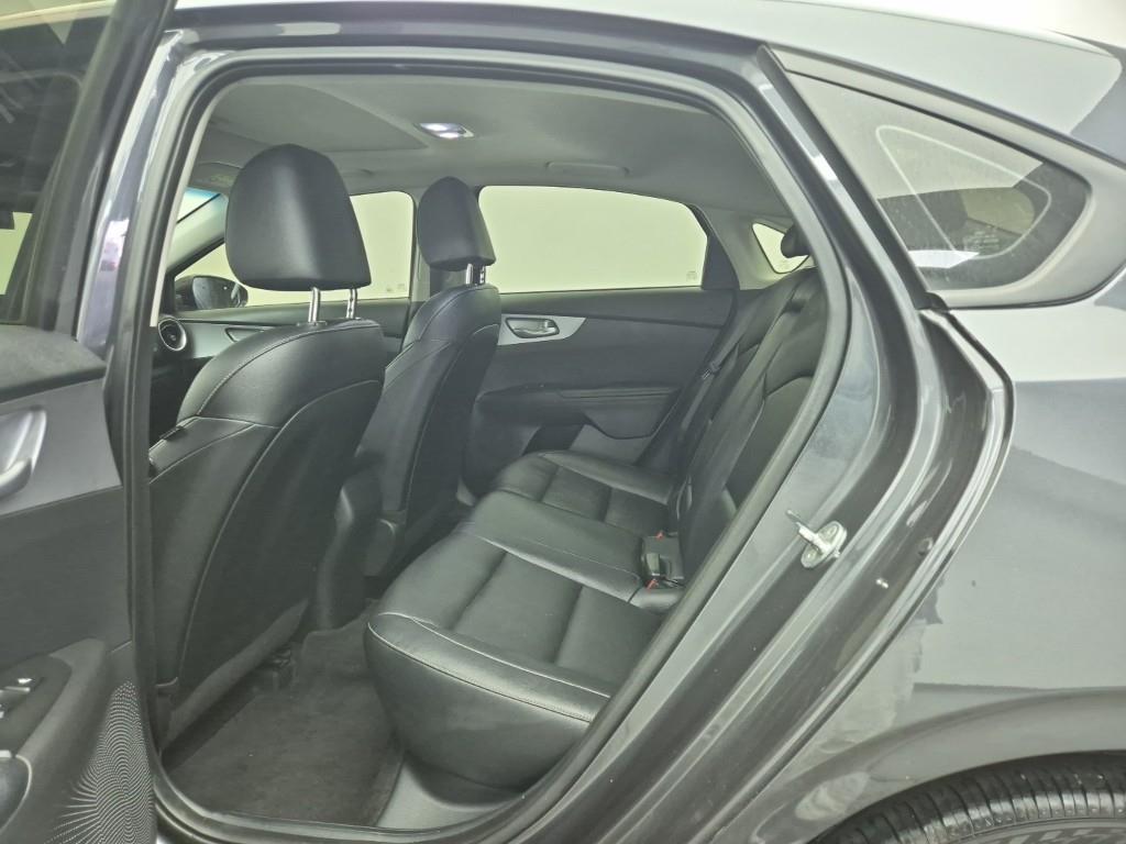 KIA K3 - Vista 12