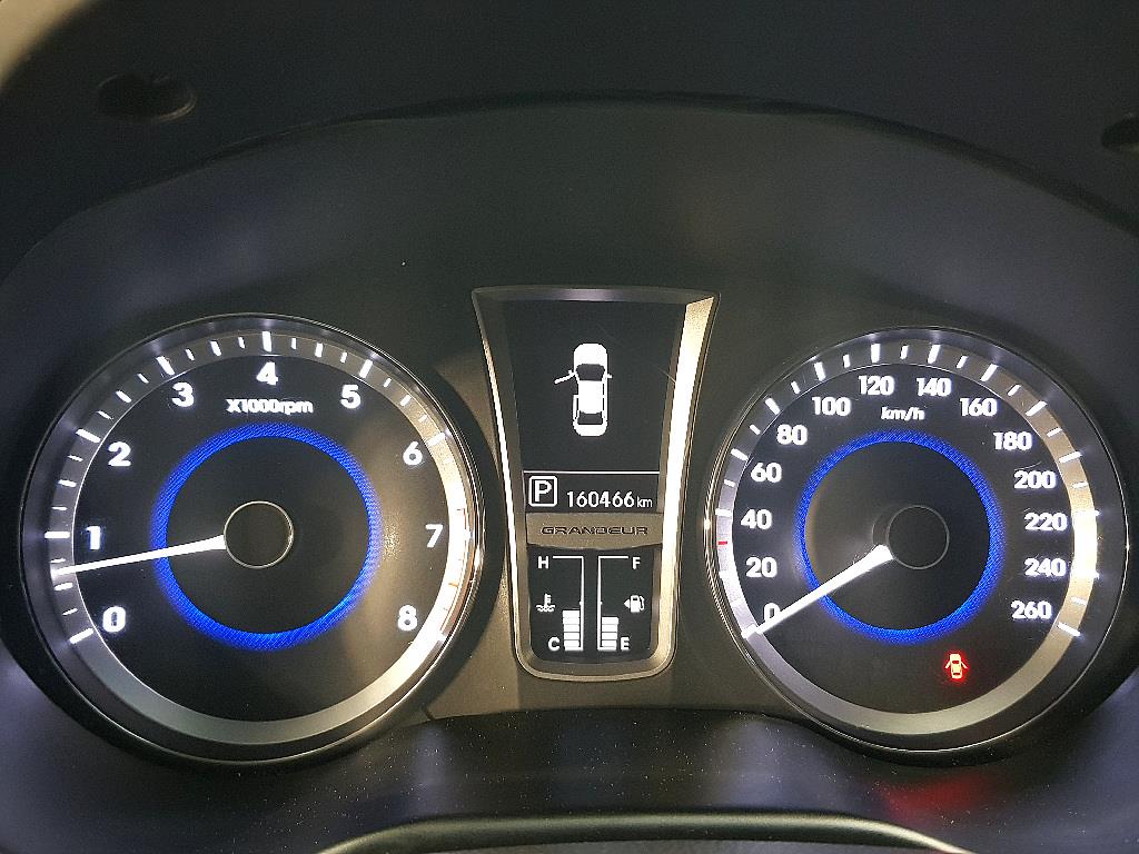 HYUNDAI Grandeur - Vista 7